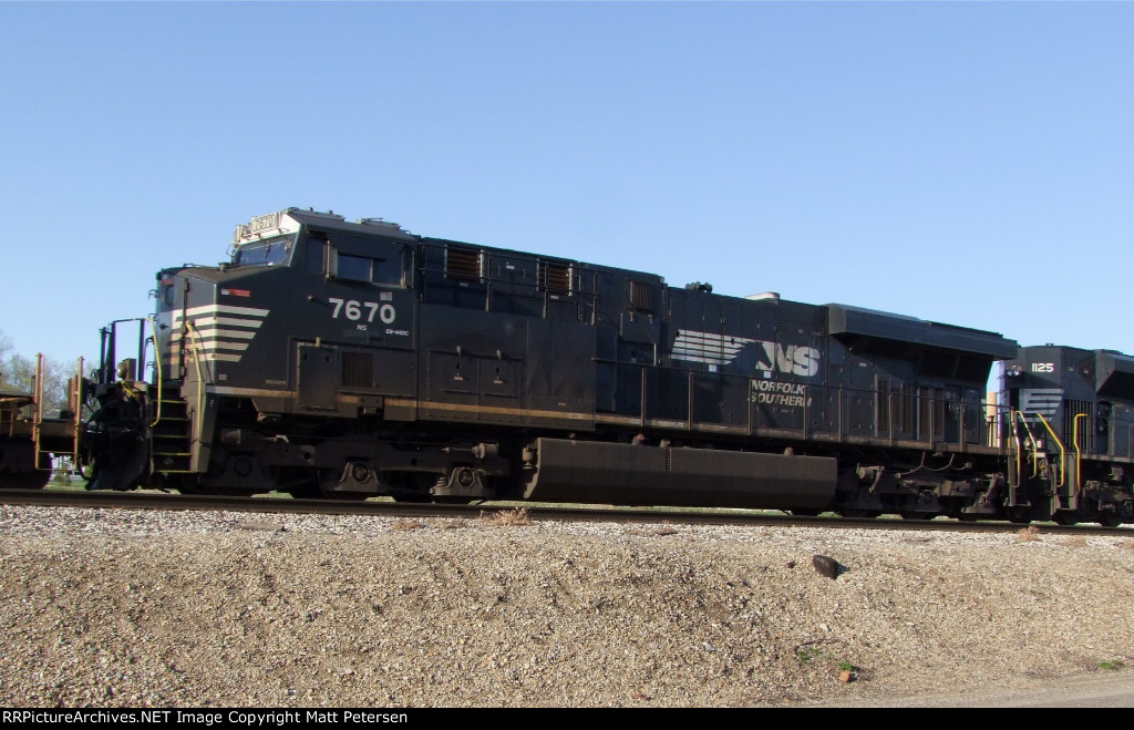 NS 7670